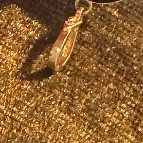 14K YELLOW GOLD PENDANT with GOLD OVER ONYX - Picture 10 of 11